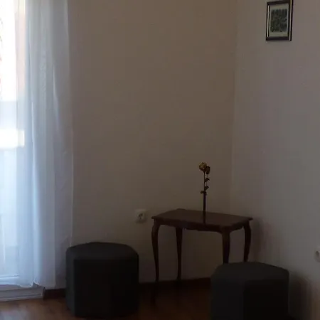 Buki Split