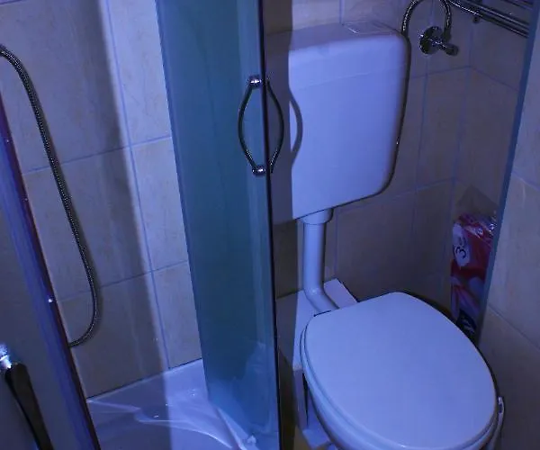 Πανσιόν Buki 4*