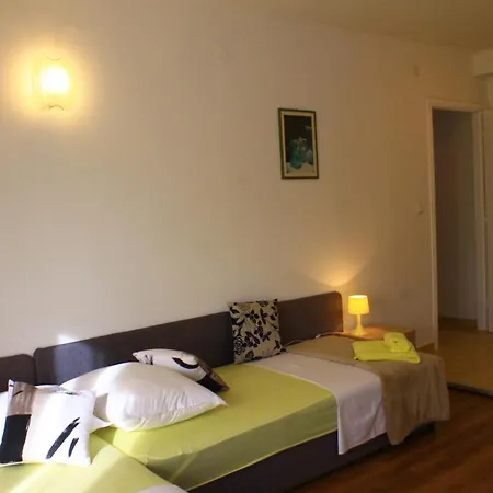 Buki Πανσιόν 4*